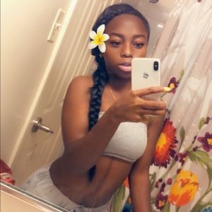 Meet your Posher, Sierra